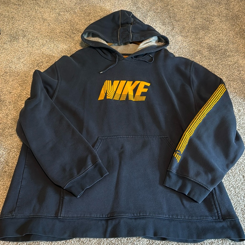 Nike Men’s Sweatshirt